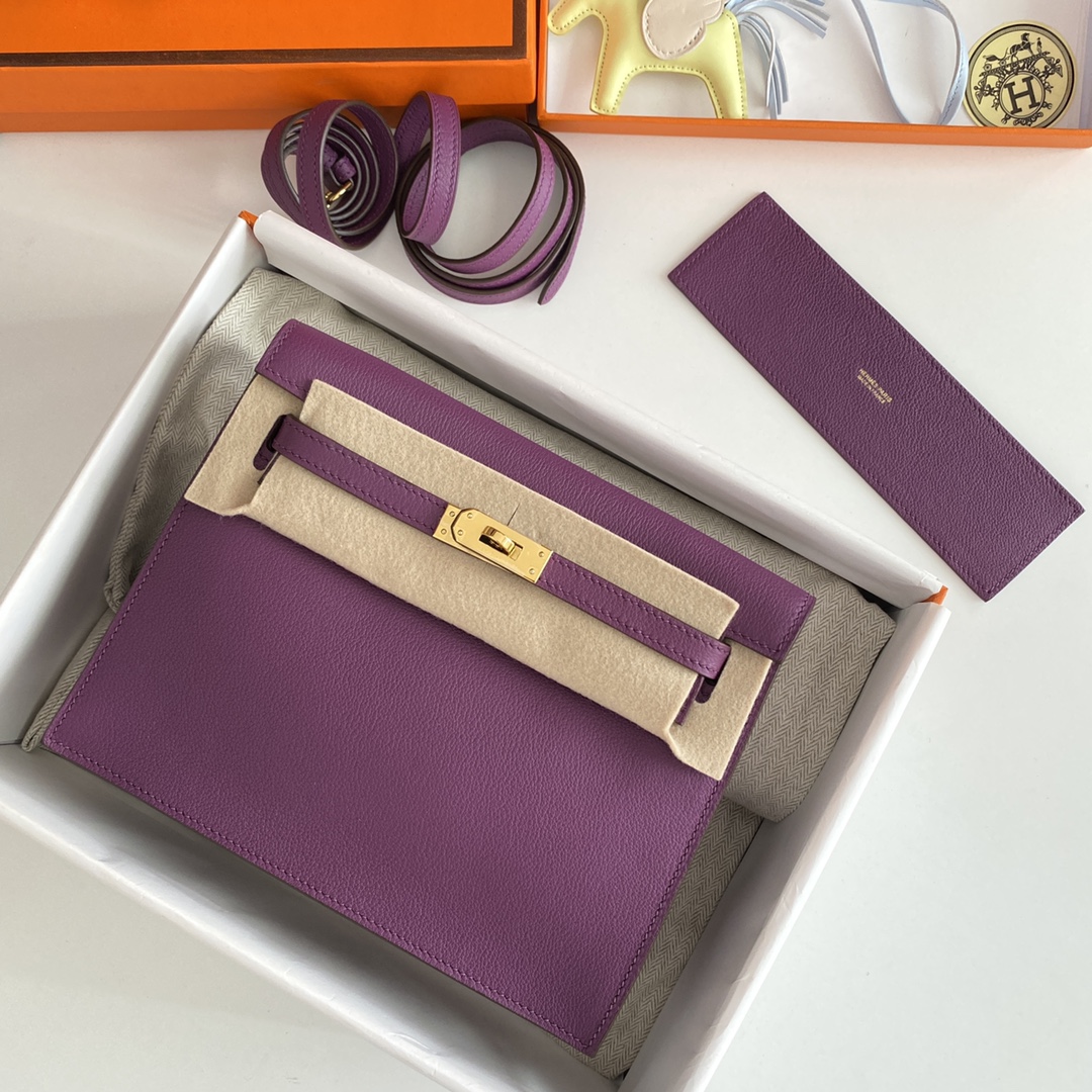 Hermes Kelly Danse Evercolor Bag In Purple Color